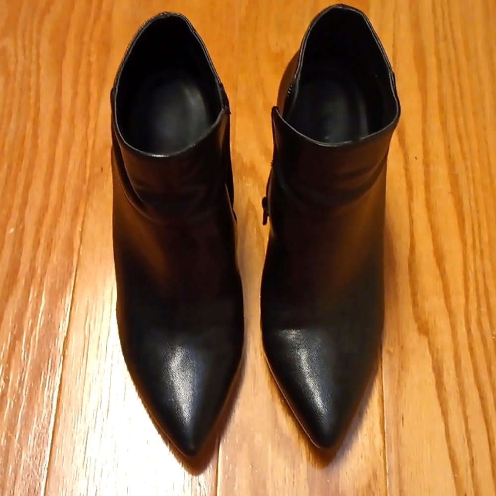 Nine West black wedge heel ankle boots size 8.5M